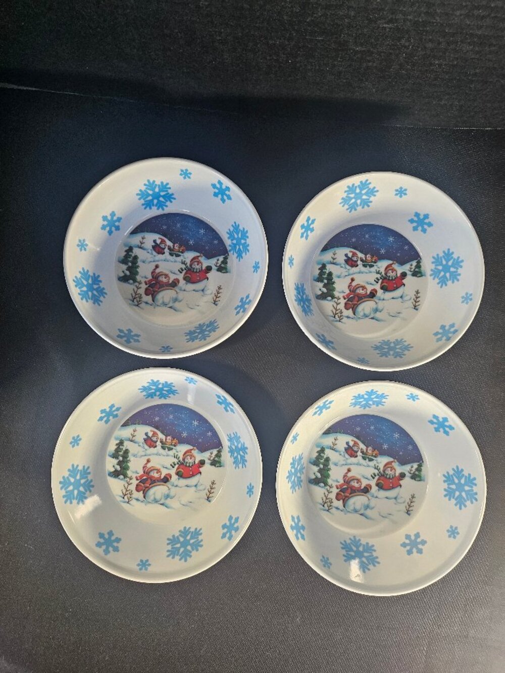 Set Of 4 Bowls And 4 Dinner Plates Malamine Festive Winter Scene With Snowmen